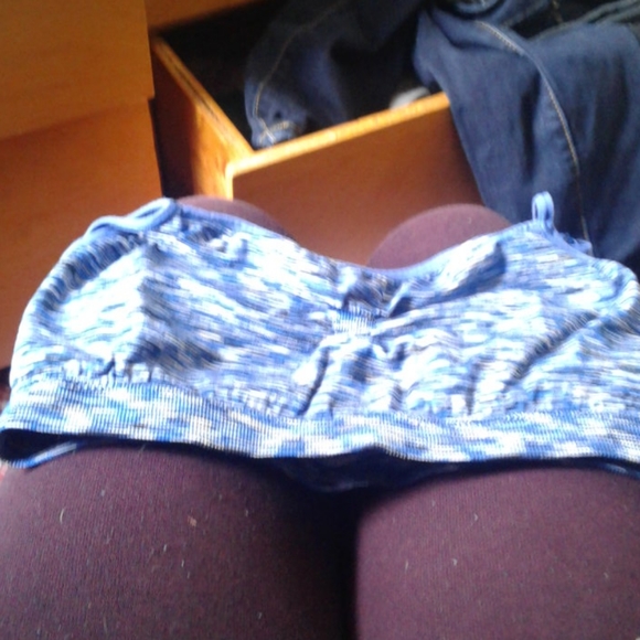 Sports bra - Picture 1 of 1